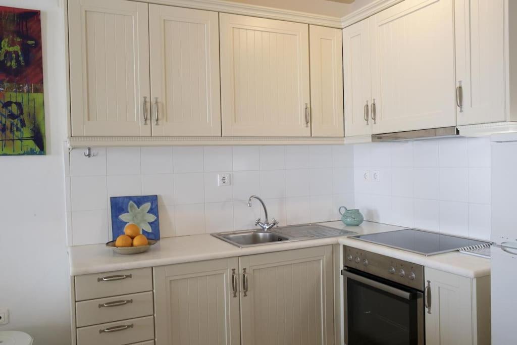 Beachfront 2Br Apartment - Free Parking 利瓦迪奥 外观 照片
