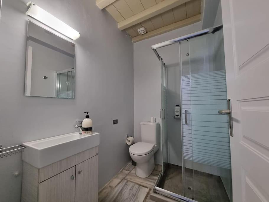 Beachfront 2Br Apartment - Free Parking 利瓦迪奥 外观 照片